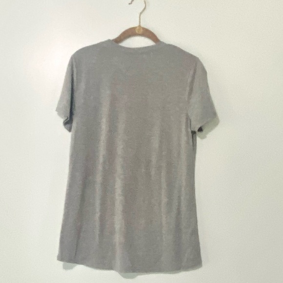 Disney Minnie Mouse with Bow High Low Hem Tee T-shirt Heather Gray Size Medium - Picture 3 of 7